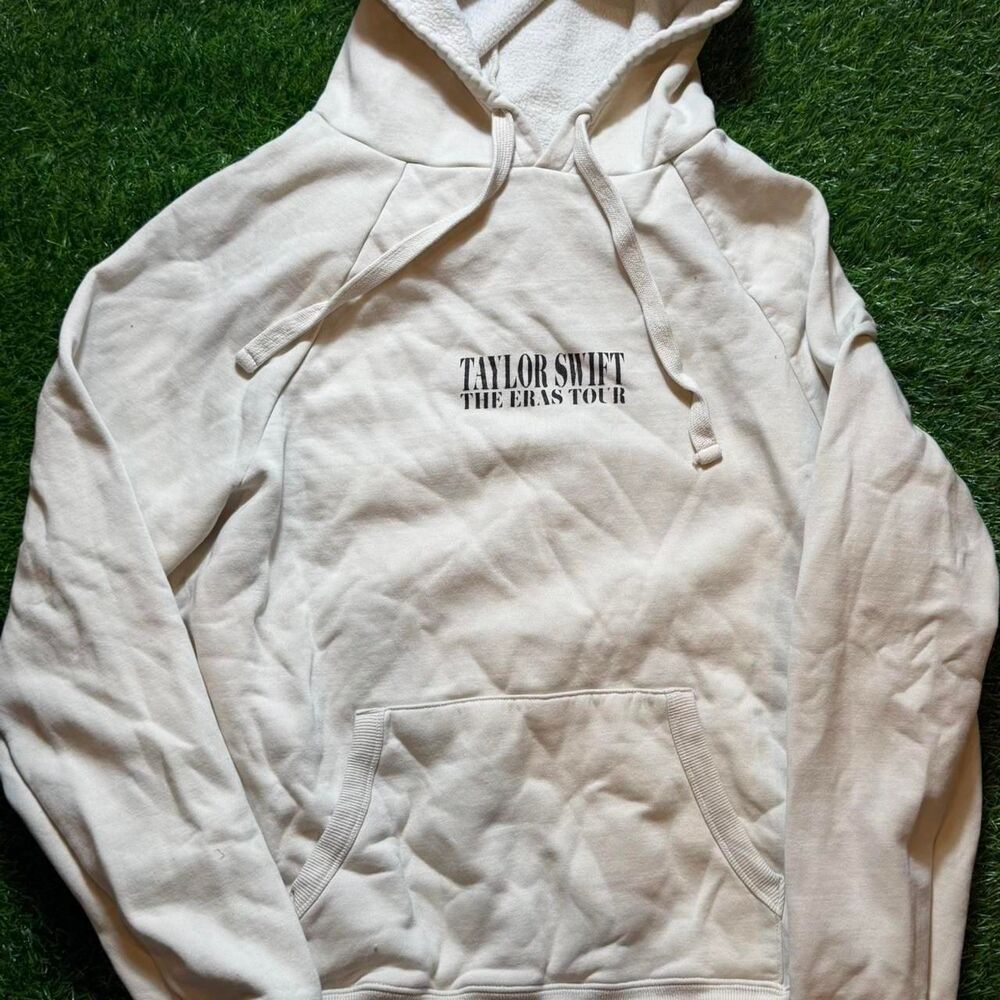 Unbranded Women's White and Cream Hoodie